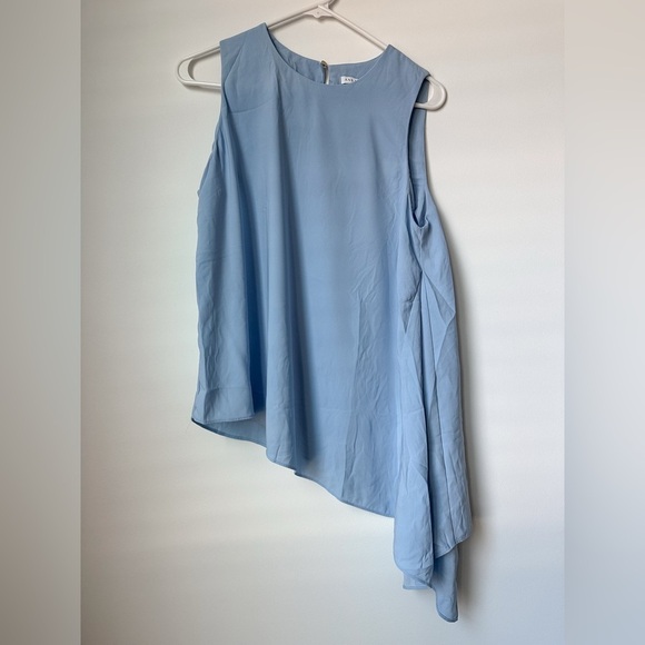 Anna Cate Asymmetric Hem Sleeveless Blouse Top Light Blue Small - Picture 1 of 8